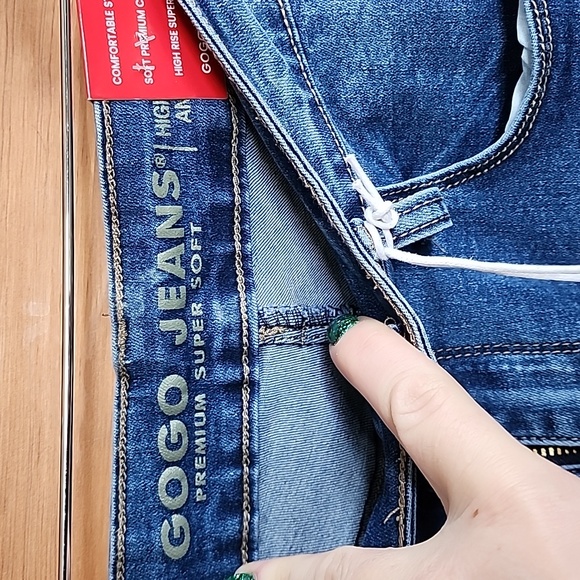 GOGO Jeans: High Rise Ankle Stretch Jeans, Medium Wash, size 9/29 - Picture 4 of 9